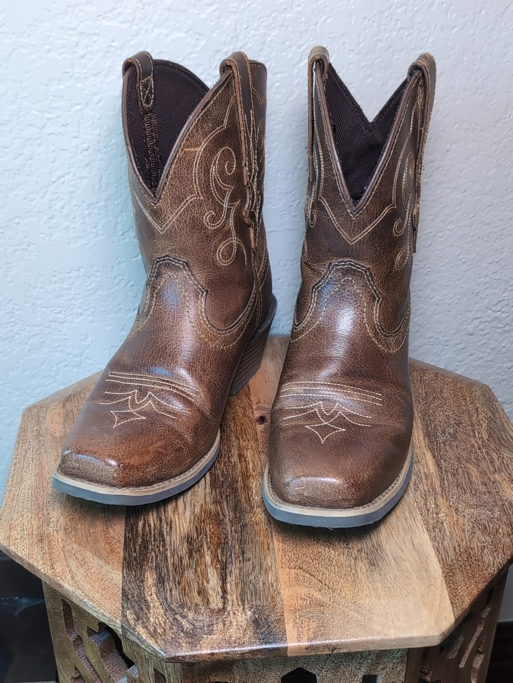 Justin Brown Western Cowgirl Ankle Boots